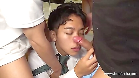 Asian hottie making out with two guys and getting creampie