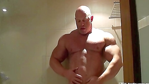 Amateur hd video with a sexy brunette girl doing all the hard work